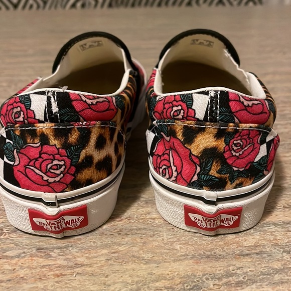 Vans Classic Slip-On Rose Animal Checkerboard True White Size~ 7 W /5.5 M - Picture 8 of 10